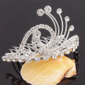 La plata de la manera plateó el clip cristalino de la tiara